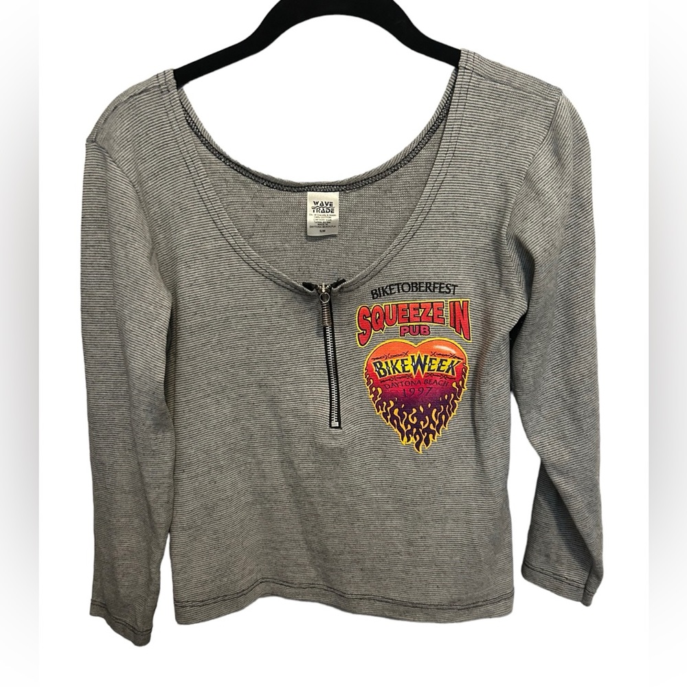 Wave trade grey cropped long sleeve bike week shirt size small